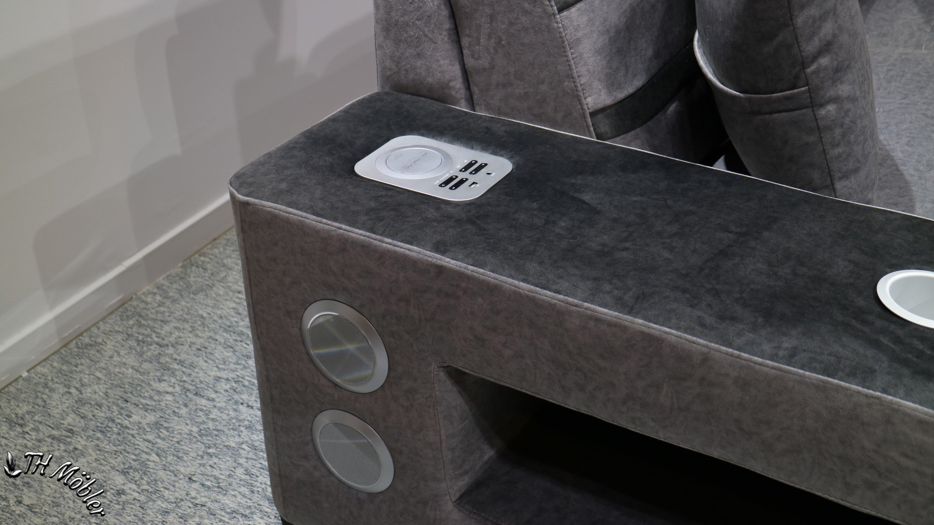 Emelia XXL vänster 10+9 7