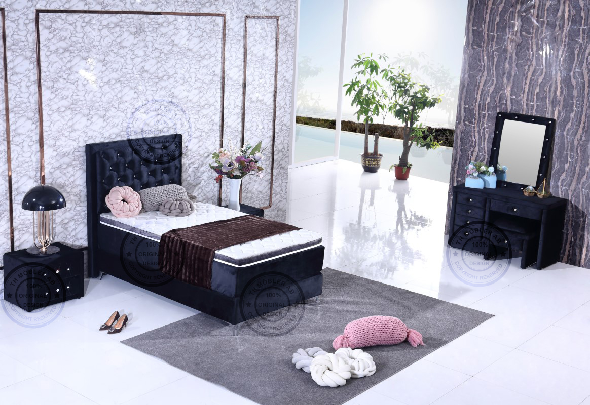 fantasy_svart_säng_120 (3)